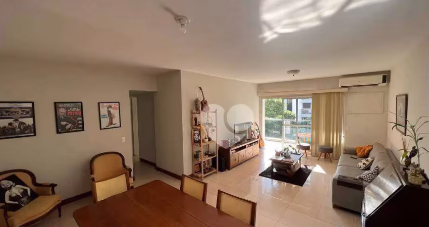 Apartamento 3 quartos, suíte, varanda, 2 vagas na escritura.