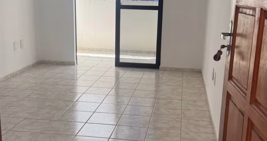 Apt bem espaçoso com 2 quartos