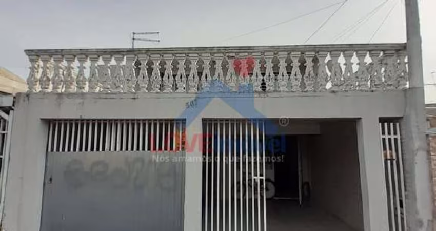 Sobrado à venda no bairro Sítio Cercado - Curitiba/PR