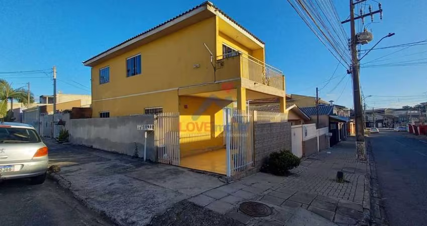 Sobrado à venda no bairro Tatuquara - Curitiba/PR