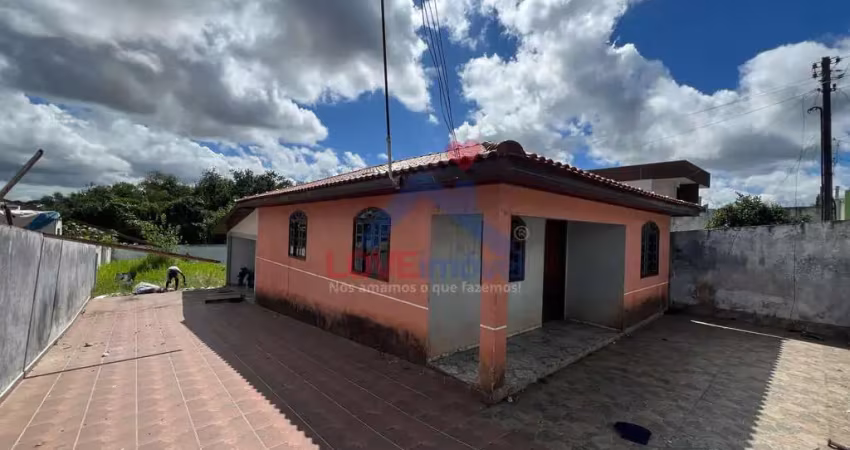 Casa à venda no bairro Iguaçu - Fazenda Rio Grande/PR