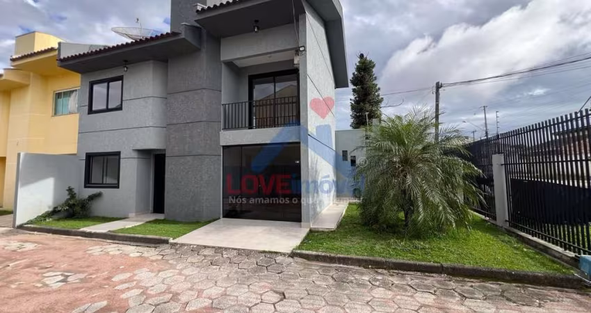 Sobrado à venda no bairro Pioneiros - Fazenda Rio Grande/PR