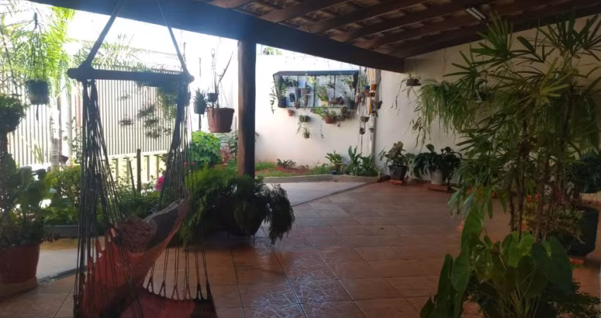 LINDA CASA ALTO UMUARAMA 3 DORMITORIOS 2 SUITES UBERLANDIA