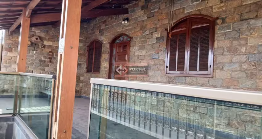Casa com 3 quartos para alugar no Campo Alegre, Belo Horizonte 