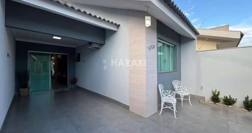Casa para Venda em Maringá, Jardim Paris, 3 dormitórios, 1 suíte, 2 banheiros, 2 vagas