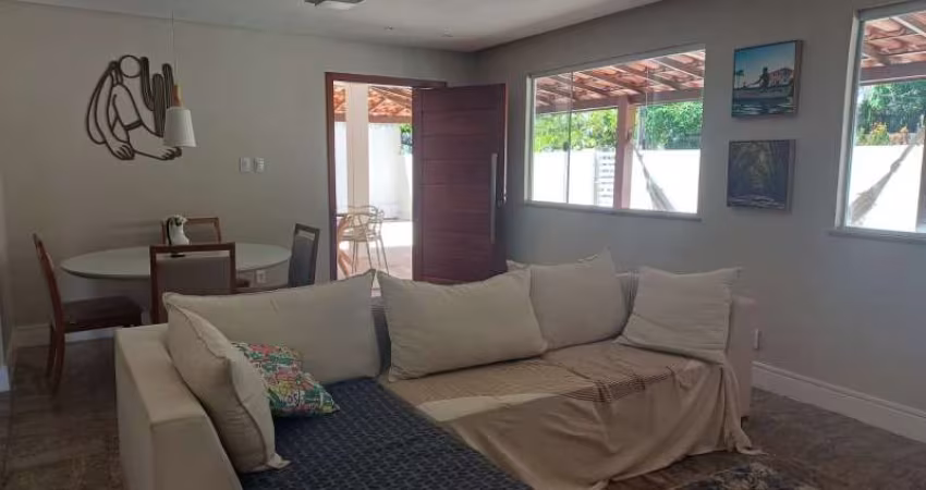 Casa para Aluguel - 4 Quartos, Suíte e Varanda