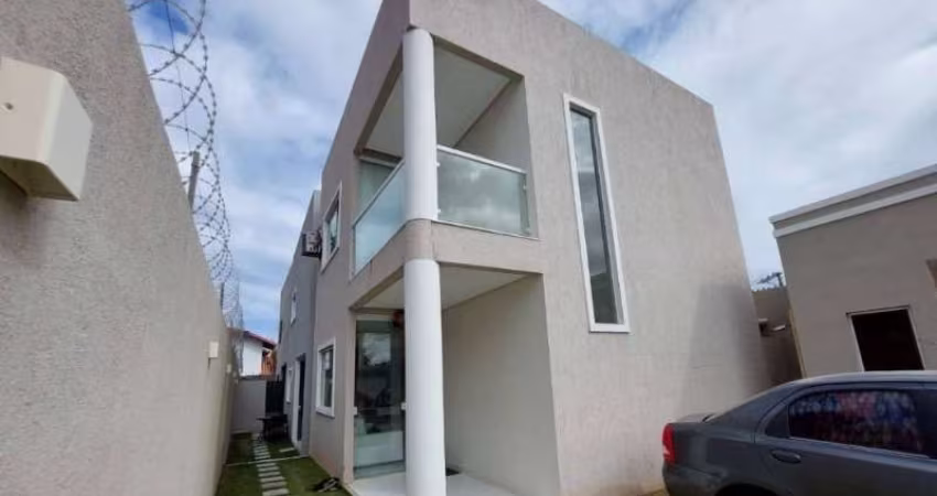 Casa com 3 quartos para alugar na Rua Júlio M dos Santos, 26, Buraquinho, Lauro de Freitas