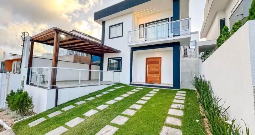 Casa Duplex com Piscina privativa e energia solar a venda | Lauro de Freitas