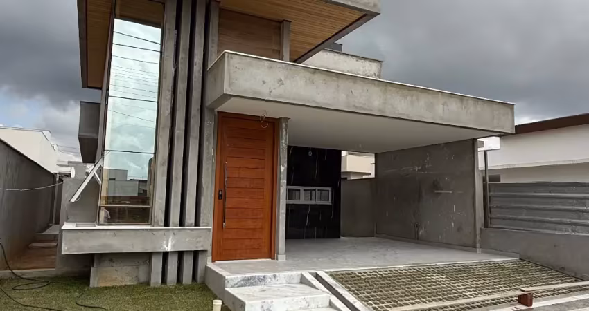Casa 3/3m4 todos suites condominio monte carlo / lado sombra