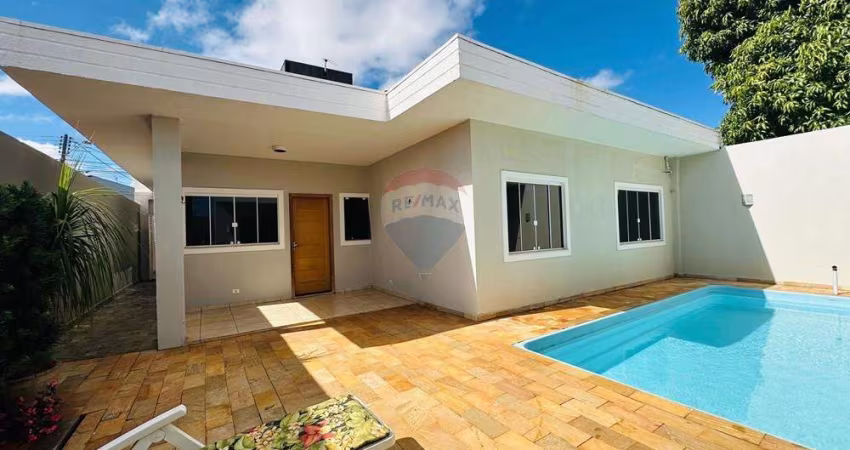 Casa com Piscina a Venda no Bairro Claudete em Cascavel