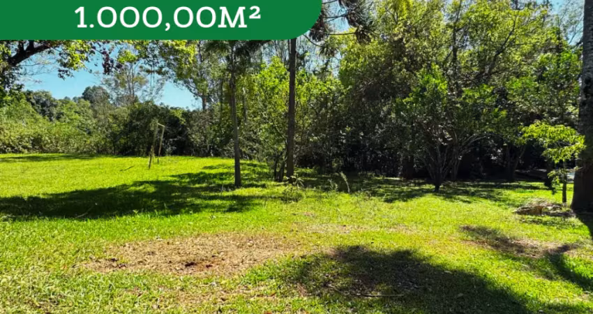 Sítio de 1.000,00m² em condomínio fechado, apenas 3km do asfalto, na parada 121 da ers020