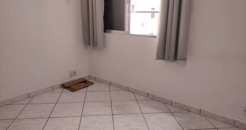 Ótima localização! apartamento c/01 dormitório, garagem coletiva 50 metros do mar no boqueirão/santos.