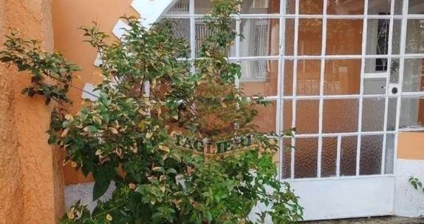 TERRENO Casa térrea de esquina 245 com dormitórios, sala grande, cozinha gr