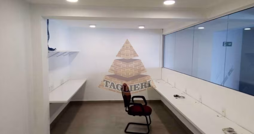 Loja comercial a 100 metros do metro Tatuapé.