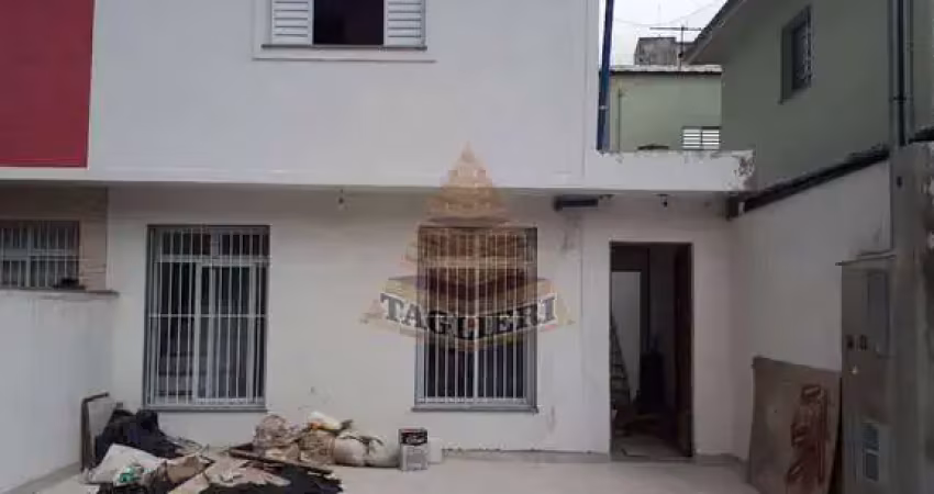 Sobrado novo com portão automatizado na frente da vila. próximo ao forum