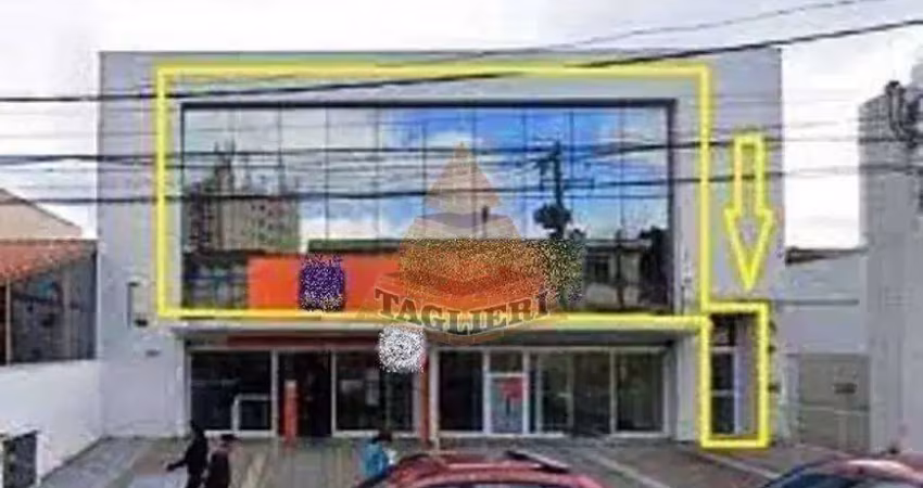 Prédio comercial moderno -com pele de vidro  refletido -vila matilde