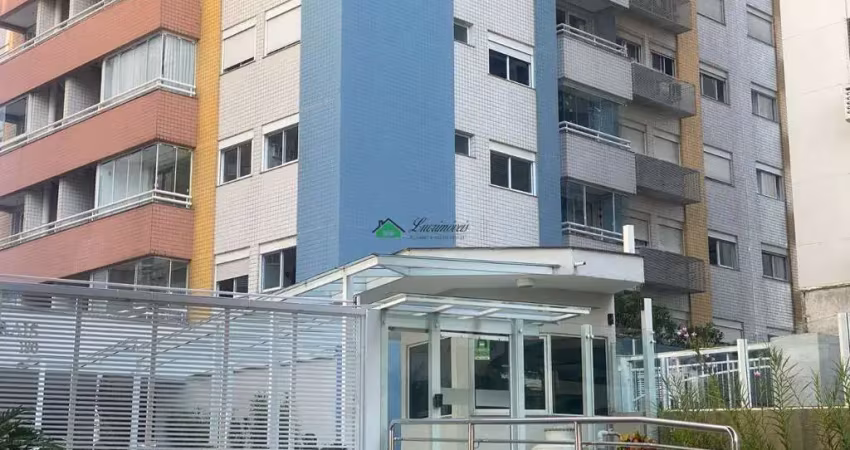 Apartamento com 3 quartos para alugar na Rua Cristóvão Nunes Pires, 180, Centro, Florianópolis