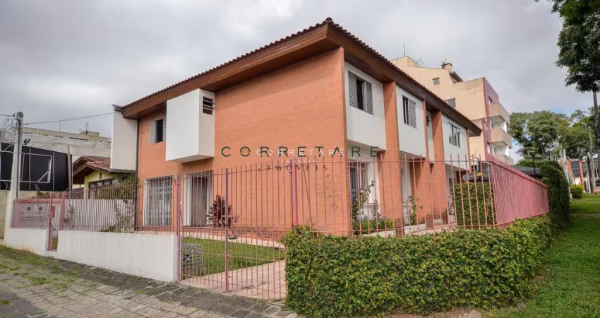 Casa comercial à venda no Água Verde, Curitiba 