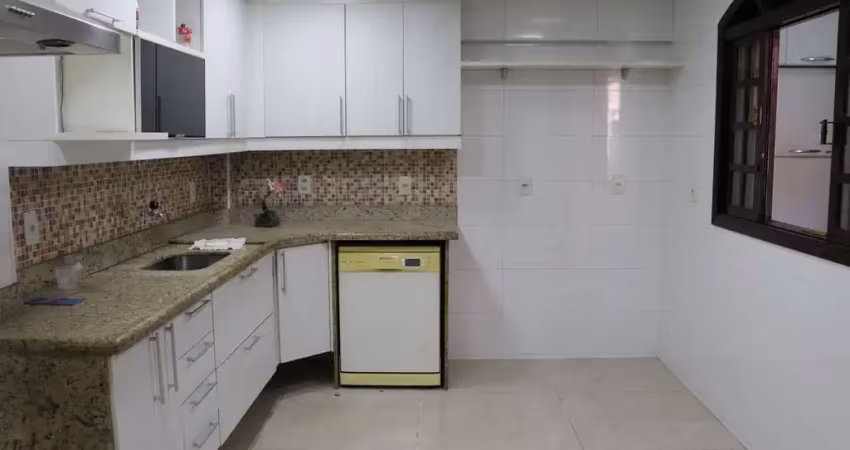 Sua casa dos sonhos em condomínio fechado – 3 suítes + lazer completo em irajá