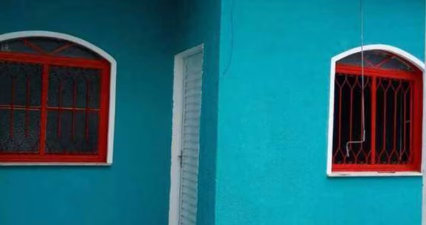 Casa com 2 quartos para alugar na Laurinda Correa dos Santos, 01, Campo Grande, Rio de Janeiro