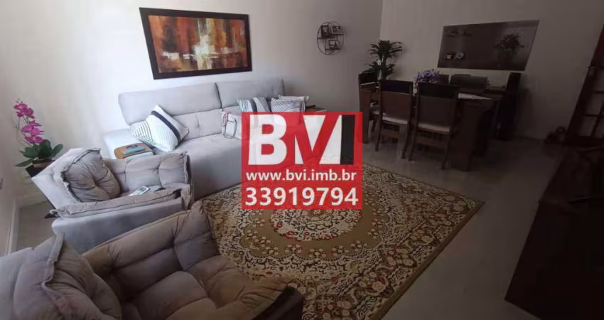 Casa com 3 quartos para alugar na Rua Ararai, Vila da Penha, Rio de Janeiro