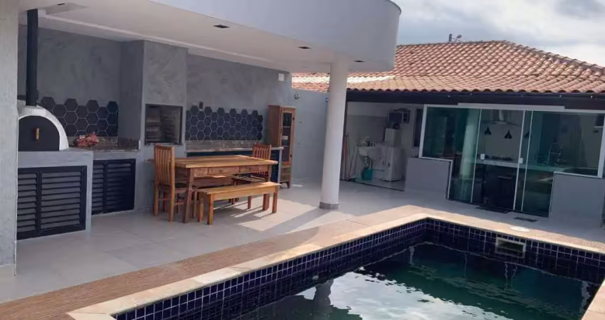 Casa em condomínio fechado com 2 quartos para alugar na Rua Itaunas, 101, Campo Grande, Rio de Janeiro