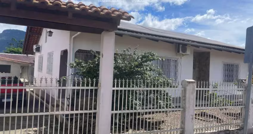 Casa com 3 quartos à venda no Centro, Rodeio 