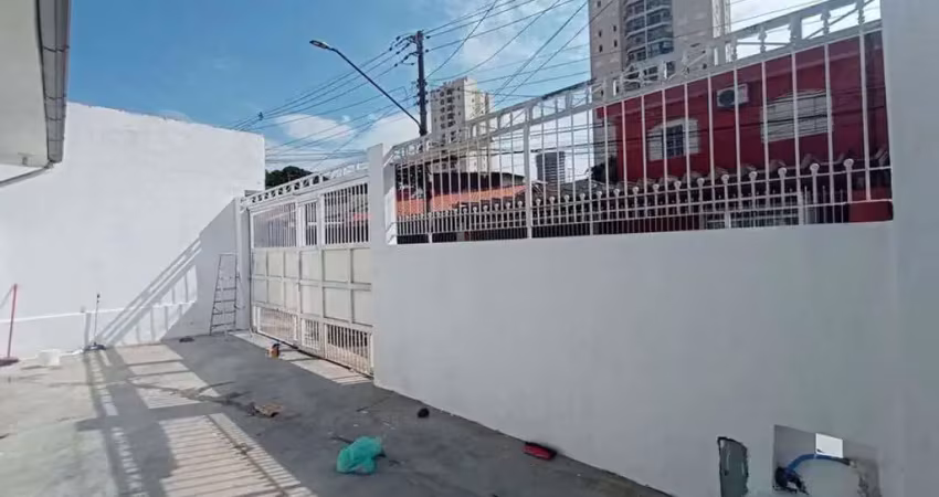 Localizada em uma das regiões mais charmosas de são paulo, esta casa no jardim bonfiglioli é o imóvel dos sonhos para quem deseja sair do aluguel e conquistar a tão sonhada casa própria. com uma entra
