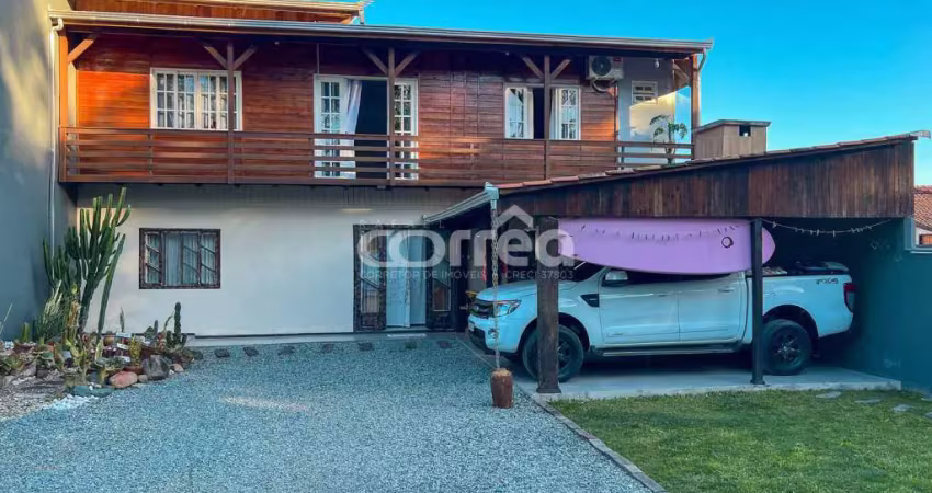 Casa com 3 quartos à venda na Rua Gustavo Schneider, 843, Costeira, Balneário Barra do Sul