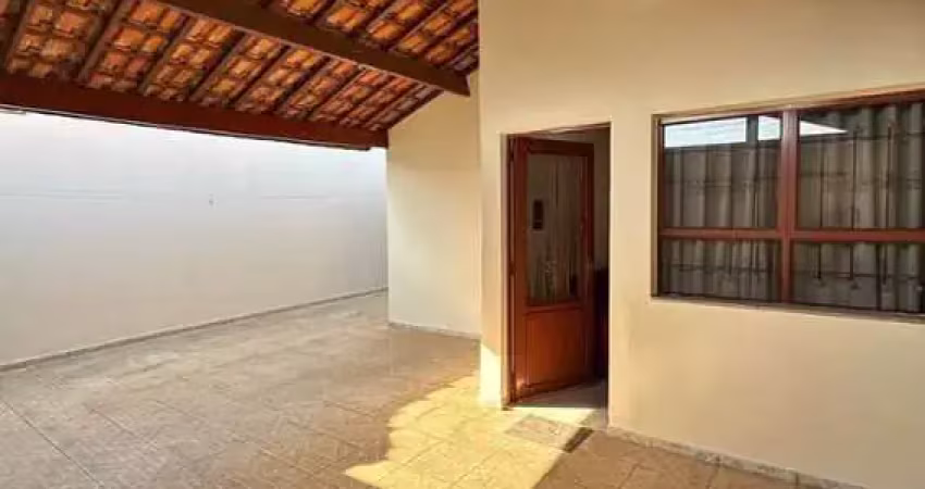 Casa térrea a venda - localizado na rua marino silvani, na cidade líder 

ótima oportunidade para sair do aluguel 

 2 dormitórios 
 1 banheiro
 1 vaga de garagem
 lavanderia