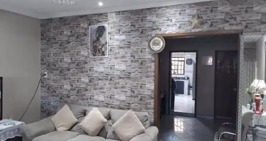 Encantadora casa à venda em itapevi, com entrada a partir de apenas r$35.000! localizada no charmoso bairro parque suburbano, esta residência acolhedora conta com 3 dormitórios, 1 banheiro, e 1 vaga d