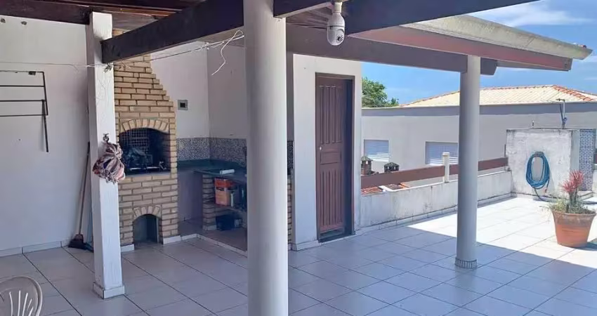 Localizada em uma das regiões mais buscadas de osasco, a casa em quitaúna oferece tudo o que você e sua família precisam para viver com conforto e comodidade. com três dormitórios, sendo uma suíte, do