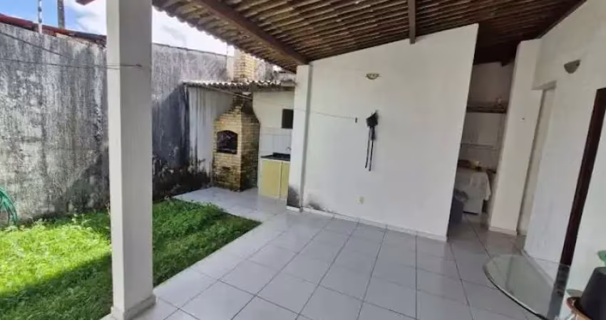 Sobrado a venda - localizado na rua casa dou mouros, em  socorro

ótima oportunidade para sair do aluguel 

 3 dormitórios 
 1 banheiros
 1 vaga de garagem
 lavanderia