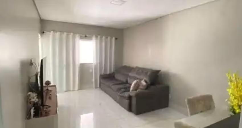 Em busca de um lar acolhedor e cheio de charme? essa encantadora casa localizada em jandira, no bairro jardim europa, é o lugar perfeito para você e sua família. com 3 dormitórios, 2 banheiros e uma á