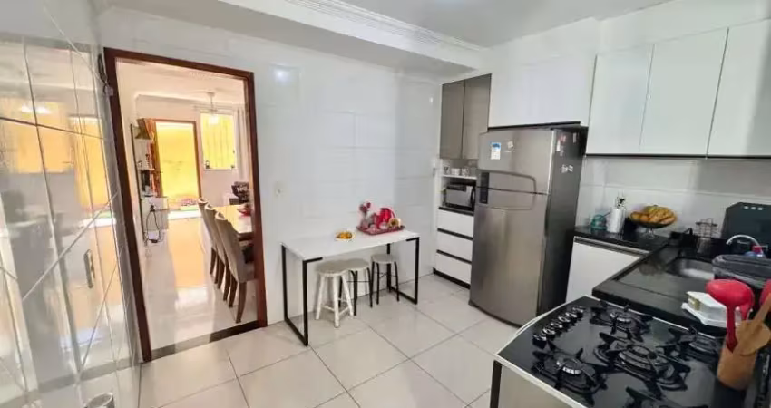 Linda casa na freguesia do ó - vila palmeiras - sp

 valor: r$ 315.000,00
entrada: 30.000,00
parcelas a combinar
aceito fgts

 ambientes internos

-sala para dois ambientes
-cozinha com planejados, ba