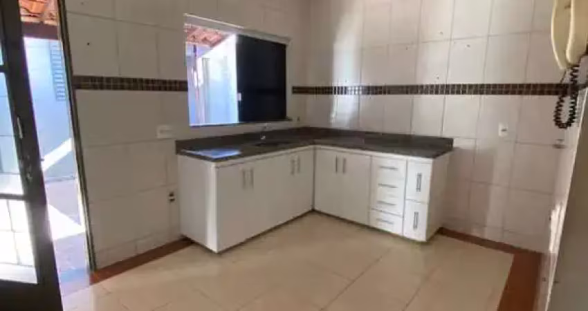 Casa a venda - localizado  r. bárbara jurana - jardim nossa sra. do carmo, são paulo. 

ótima oportunidade para sair do aluguel 

 2 dormitórios 
 1 banheiro 
 1 vaga de garagem
 lavanderia
