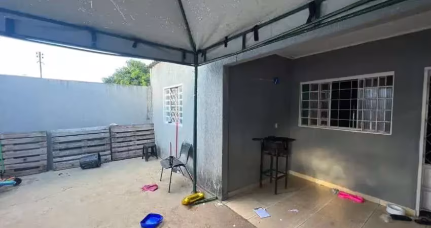 Casa à venda – cidade ademar – são paulo

 cep: 04404-060

 oportunidade especial!

 200 m²
️ 3 quartos
 1 banheiro
 1 vaga de garagem

 casa ampla com ótimo aproveitamento dos espaços
 localização pr