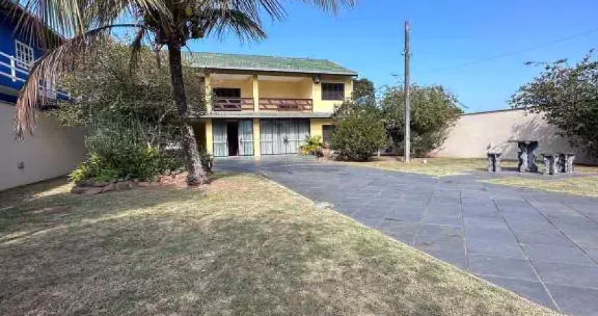 Casa com 4 quartos à venda na Rua Barra Velha, Praia do Ervino, São Francisco do Sul