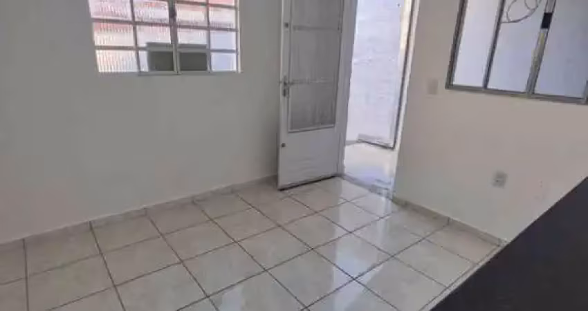 Casa térrea a venda - localizado na rua francisco escobar, no bairro imirim

ótima oportunidade para sair do aluguel 

 2 dormitórios 
 1 banheiros
 1 vaga de garagem
 lavanderia
