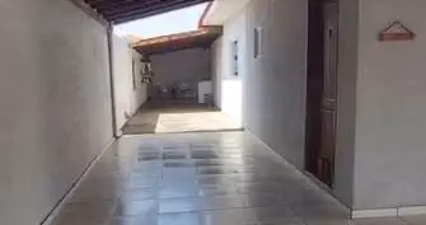 Sobrado a venda - localizado na rua antonio alves ribeiro, no bairro munhoz júnior 

ótima oportunidade para sair do aluguel 

 3 dormitórios 
 2 banheiro
 2 vagas de garagem
 lavanderia
 quintal espa