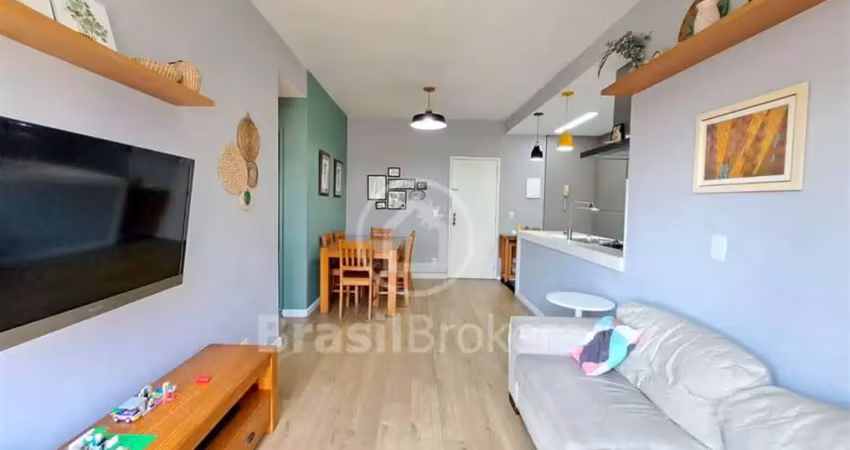 Apartamento à venda no méier – 76 m², varanda, 2 quartos planejados + closet, vaga na escritura.