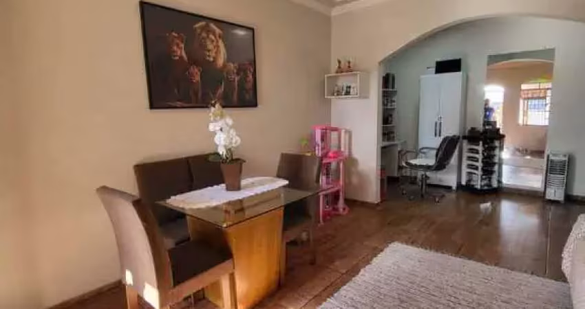 Casa com 2 quartos à venda na Rua Comendador Teixeira da Costa, 265, Santa Amélia, Belo Horizonte