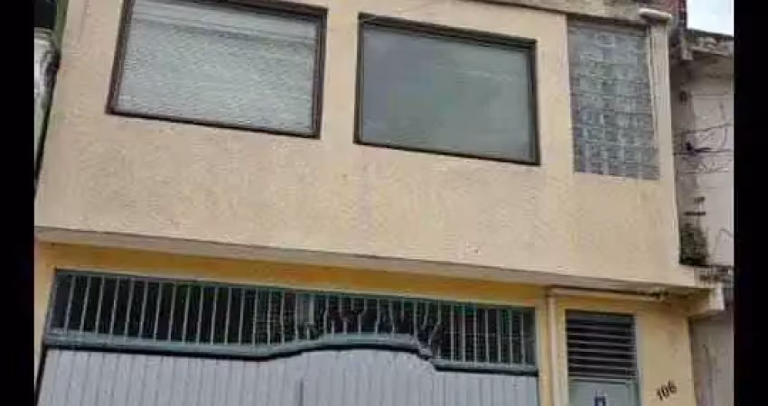 Casa à venda no centro de carapicuíba – ideal para família grande!

 espaçosa e bem localizada, perfeita para quem busca conforto e praticidade:

️ 3 dormitórios

️ sala ampla

️ cozinha funcional

 3