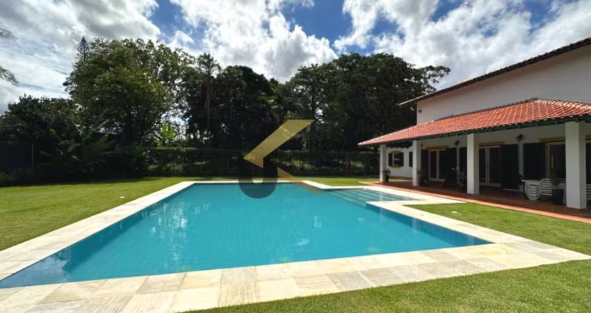 Casa térrea de alto padrão a venda no Gramado, 4 suítes com closet e garagem para mais de 15 carros