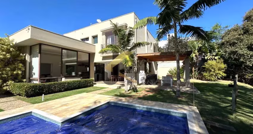 Casa à venda em condomínio em joaquim egídio - campinas, com 3 suítes lazer privativo e garagem para vários carros.