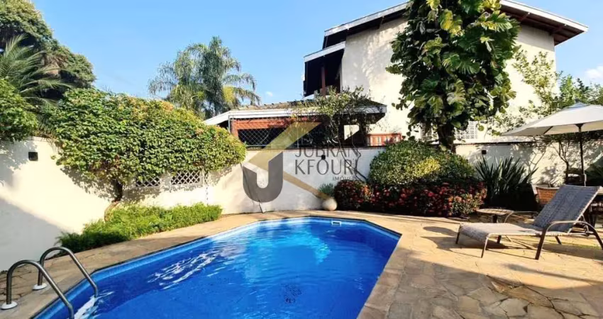 Casa à venda em condomínio, Campinas - SP, com  3 suítes (máster com closet e hidro), lazer comum e 4 garagens.