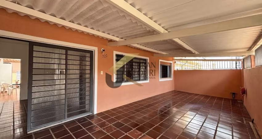 Casa à venda no Jardim Eulina - Campinas, com 3 dormitórios (1 suíte), edícula, 3 vagas de garagem