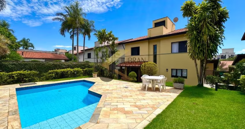 Casa à venda em condomínio no Jardim das Palmeiras - Campinas, com 4 quartos (1 suíte), piscina privativa, lazer comum e garagem para 4 carros.
