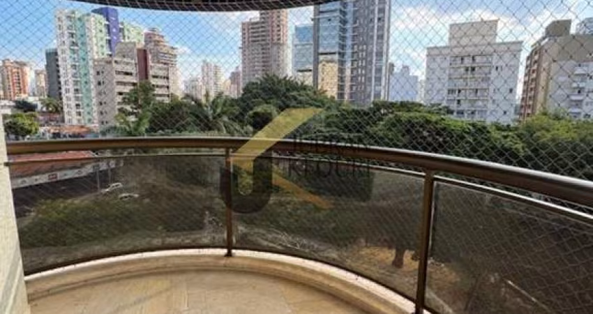 Apartamento para aluguel no Cambuí, com 3 suítes e 3 vagas.
