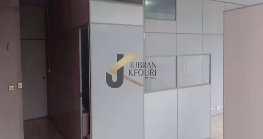 Sala comercial para aluguel com três ambientes (ou um só sem divisórias) no jardim do trevo, copa, cozinha e 2 vagas, esquina com a avenida piçarrãos.